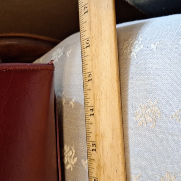 Burgundy Handbag - Picture 4 of 16